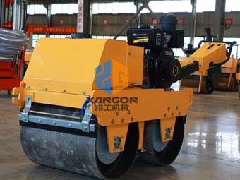 惡劣環(huán)境操作小型壓路機(jī)的注意事項(xiàng)有哪些？