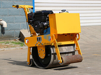 適合公路養(yǎng)護的小型壓路機真的挺不錯！