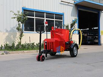 馬路瀝青灌縫機廠家有話說，選對設備不迷茫！