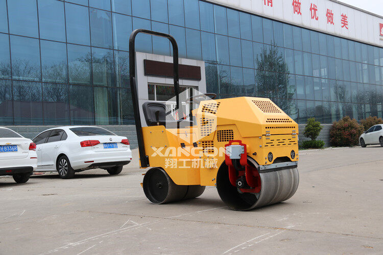 小型壓路機配重松動的原因是什么？4個細節(jié)告訴你